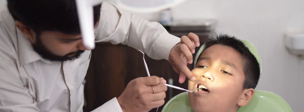 علاج الأسنان للأطفال