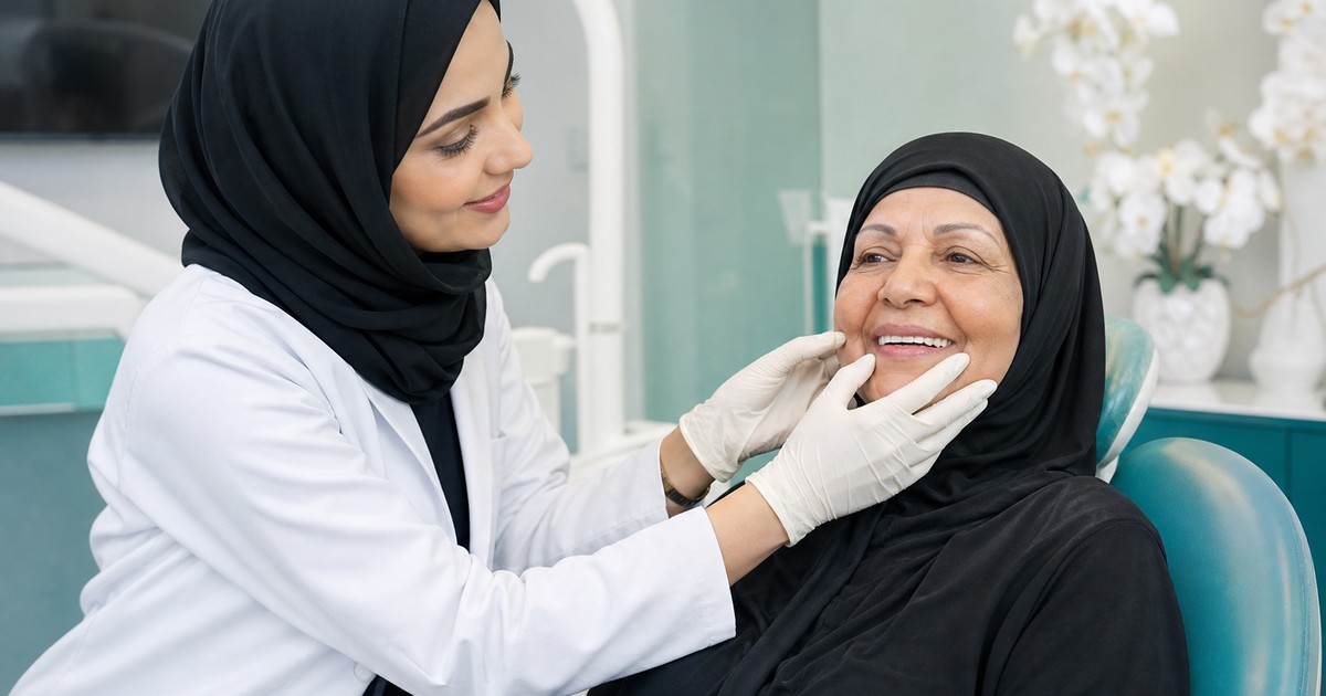 استشارة حول أطقم الأسنان في رأس الخيمة